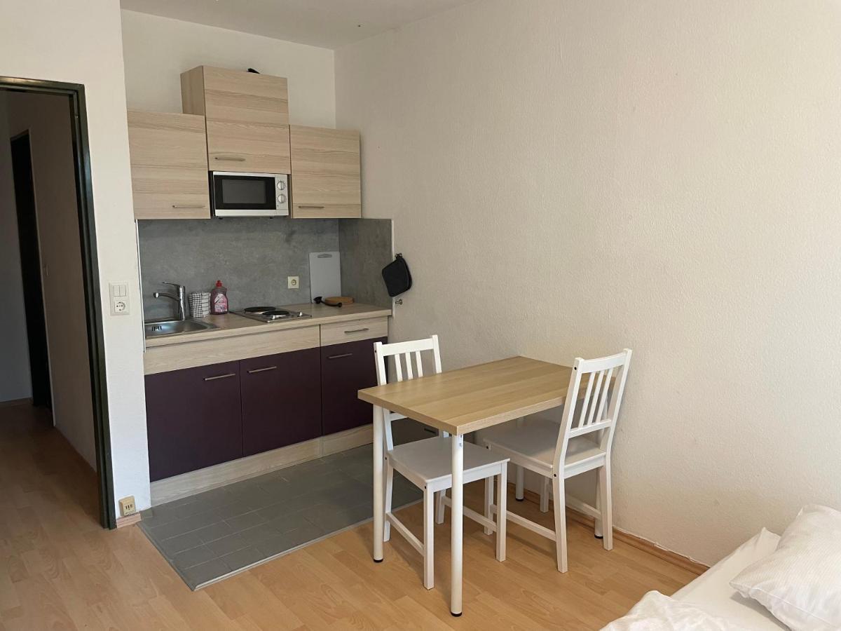 Stadtnahe Wohnung Mit Terrasse Hoechberg ภายนอก รูปภาพ