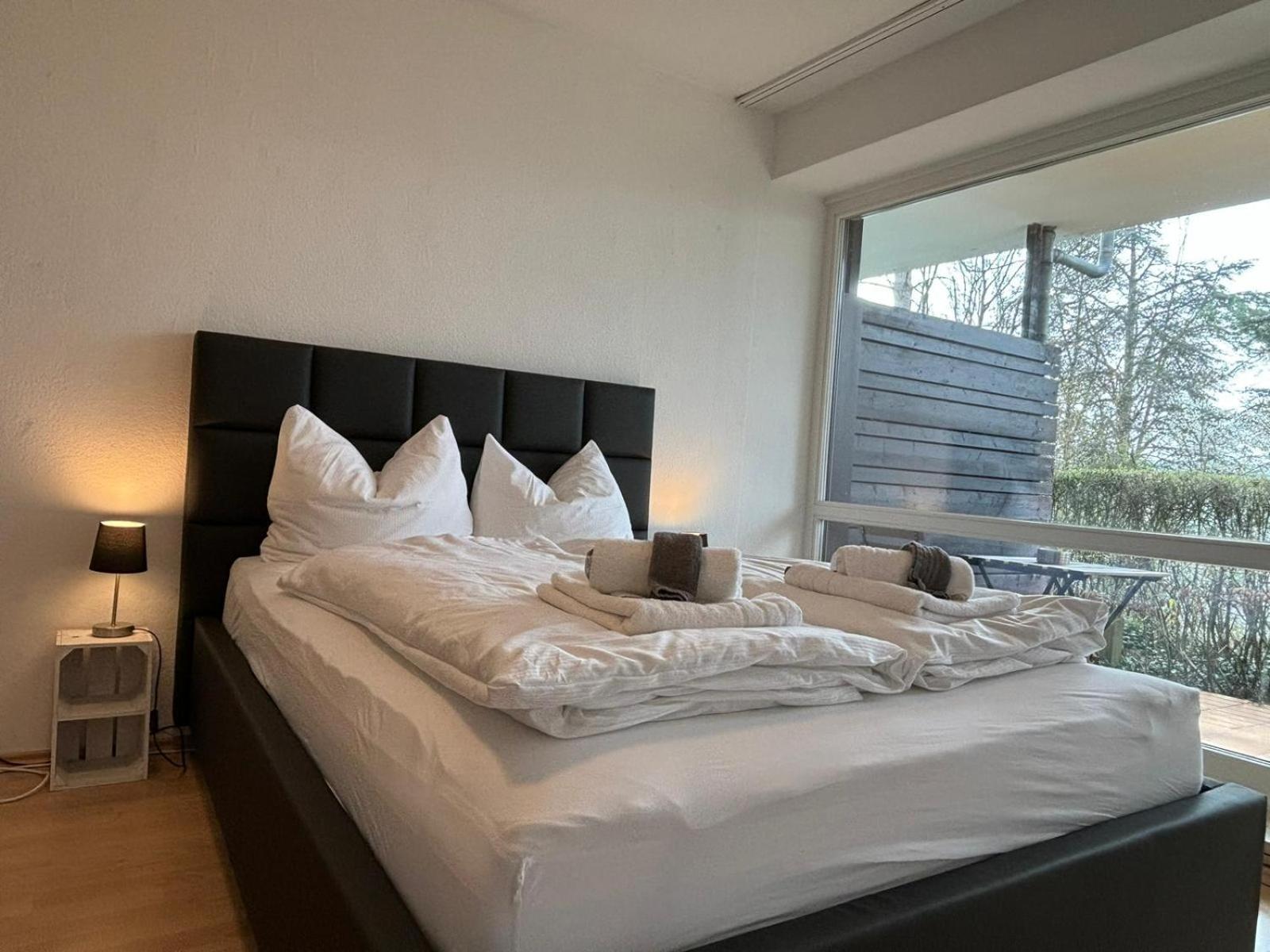 Stadtnahe Wohnung Mit Terrasse Hoechberg ภายนอก รูปภาพ